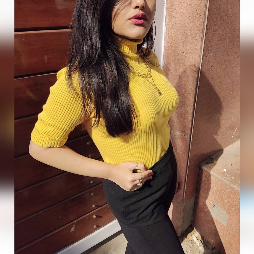 Yellow turtle neck sweater tee - Picture 2 of 3
